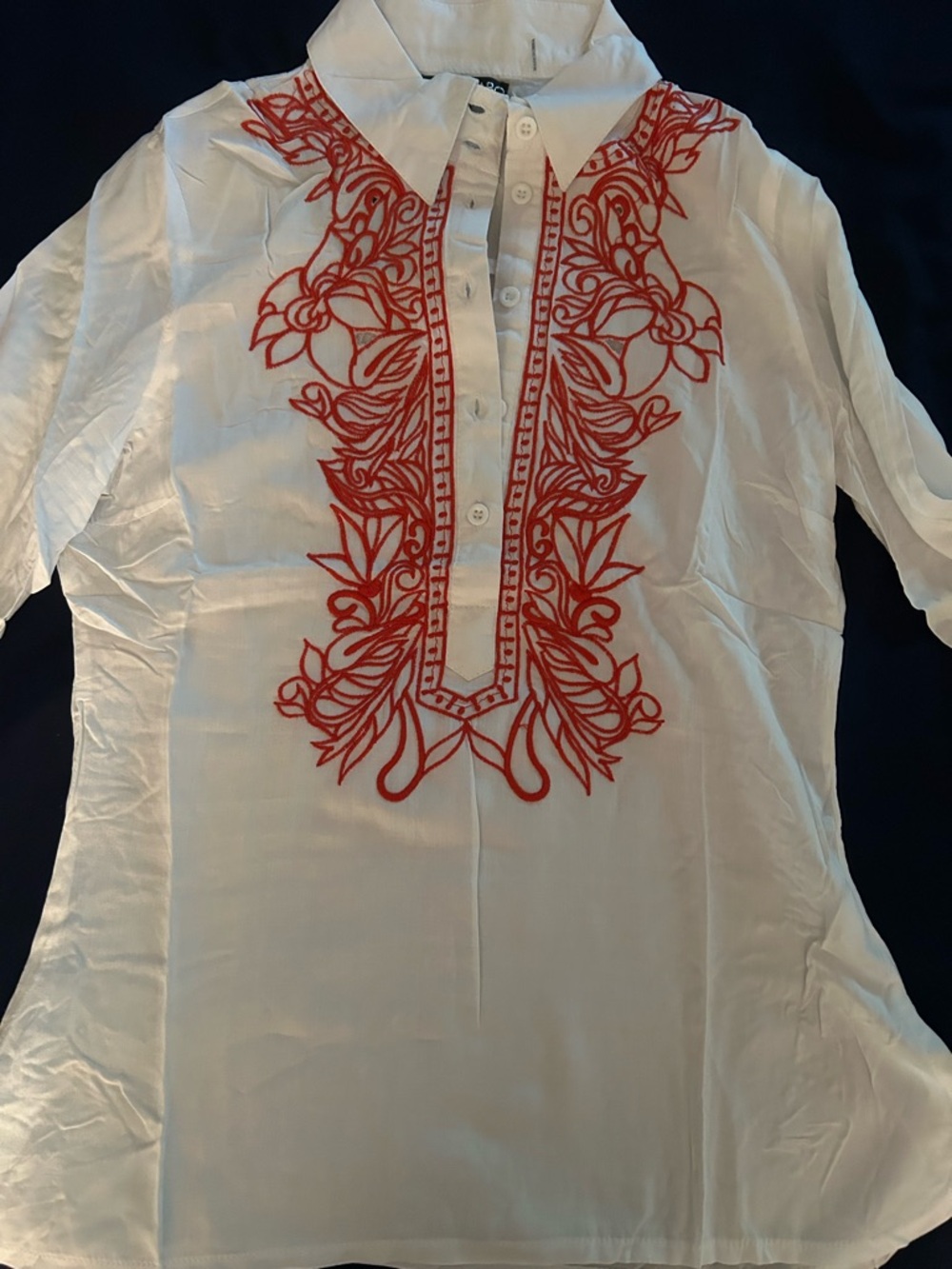 NWT Dolce Cabo White Shirt with Red Swirl Embroidery